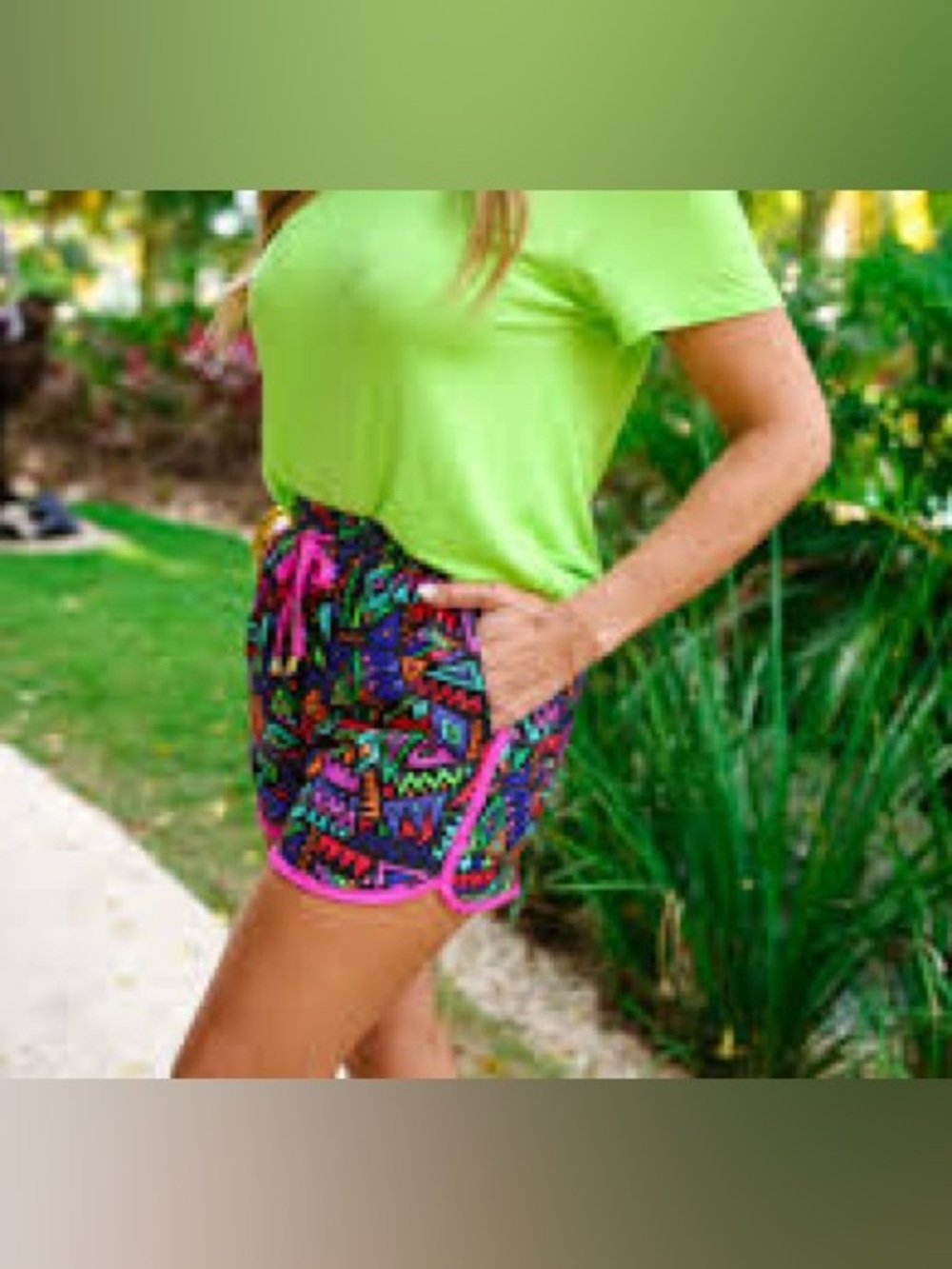 BELLAMIE SIZE XL~NEON TRIM BEACH SUMMER PATTERN ATHLETIC SPORT WALKUNG SHORTS